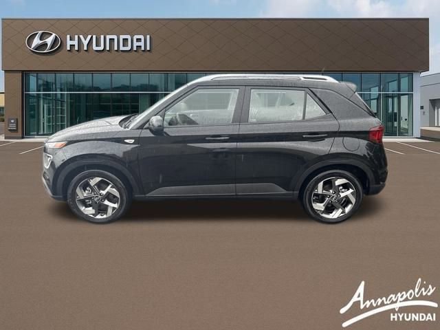 Certified 2024 Hyundai Venue SEL image 2