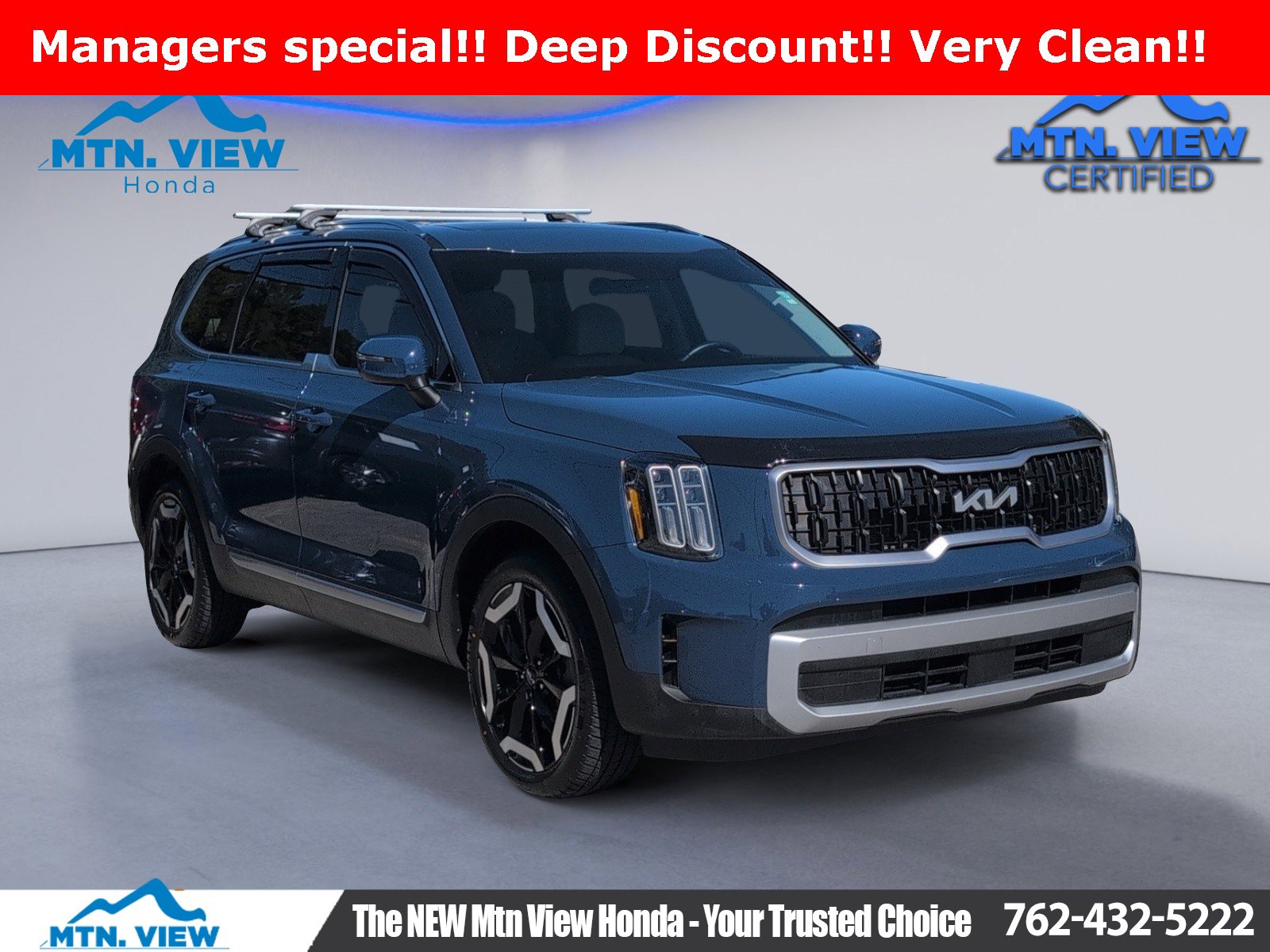Used 2023 Kia Telluride EX w/ EX Captain's Chair Package image 4