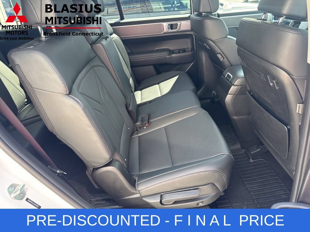 Used 2025 Hyundai Santa Fe SEL FWD image 43