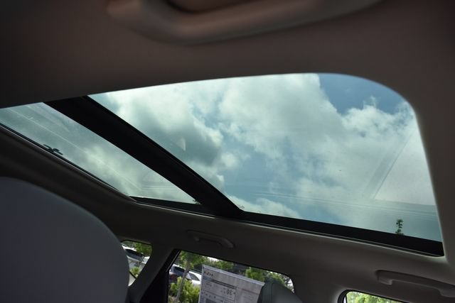 New 2027 Kia Seltos EX w/ EX Panoramic Sunroof Package FWD image 14