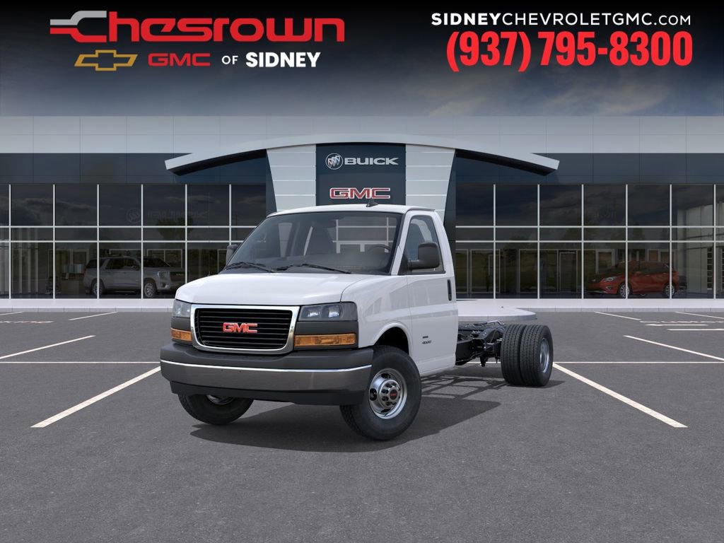 New 2025 GMC Savana 4500 w/ Power Convenience Package RWD image 8