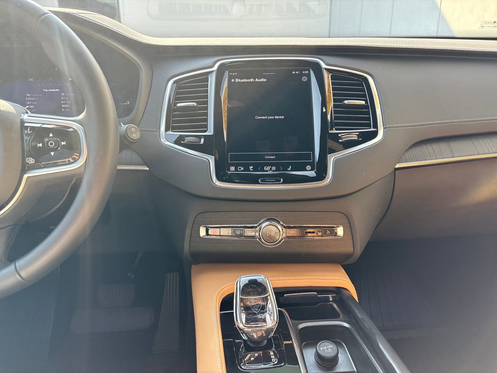 Certified 2025 Volvo XC90 T8 Ultra w/ Protection Package Premier image 20