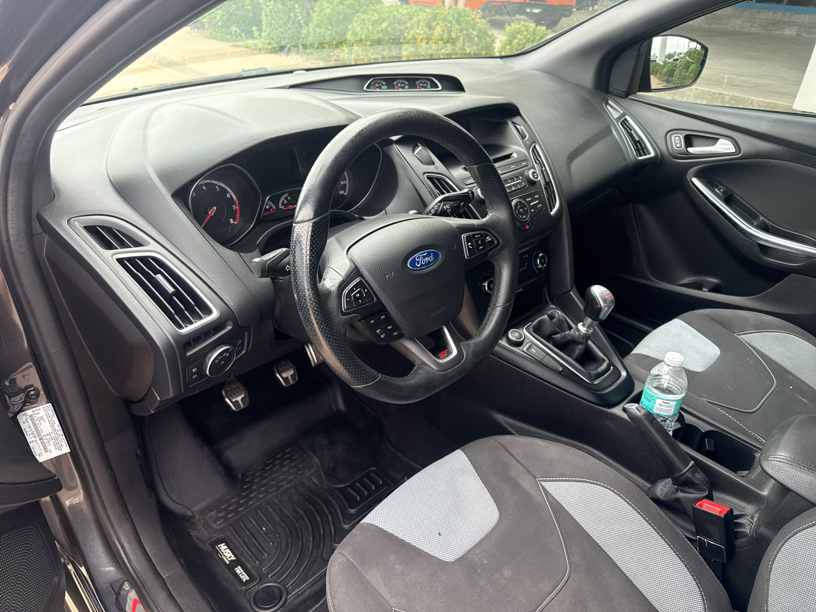 Used 2017 Ford Focus ST FWD image 10