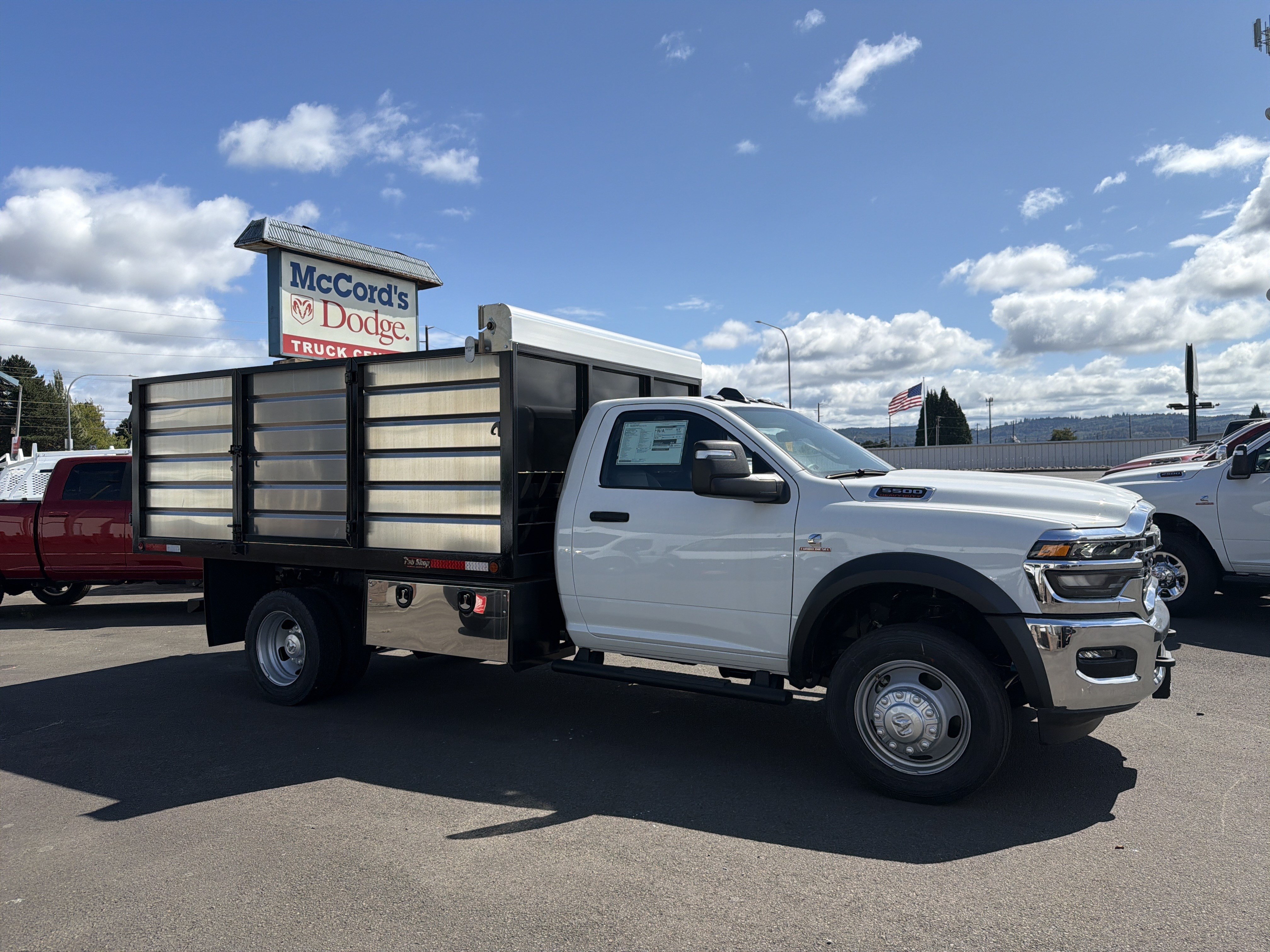 New 2026 RAM 5500 Tradesman w/ Chrome Appearance Group AWD/4WD image 9