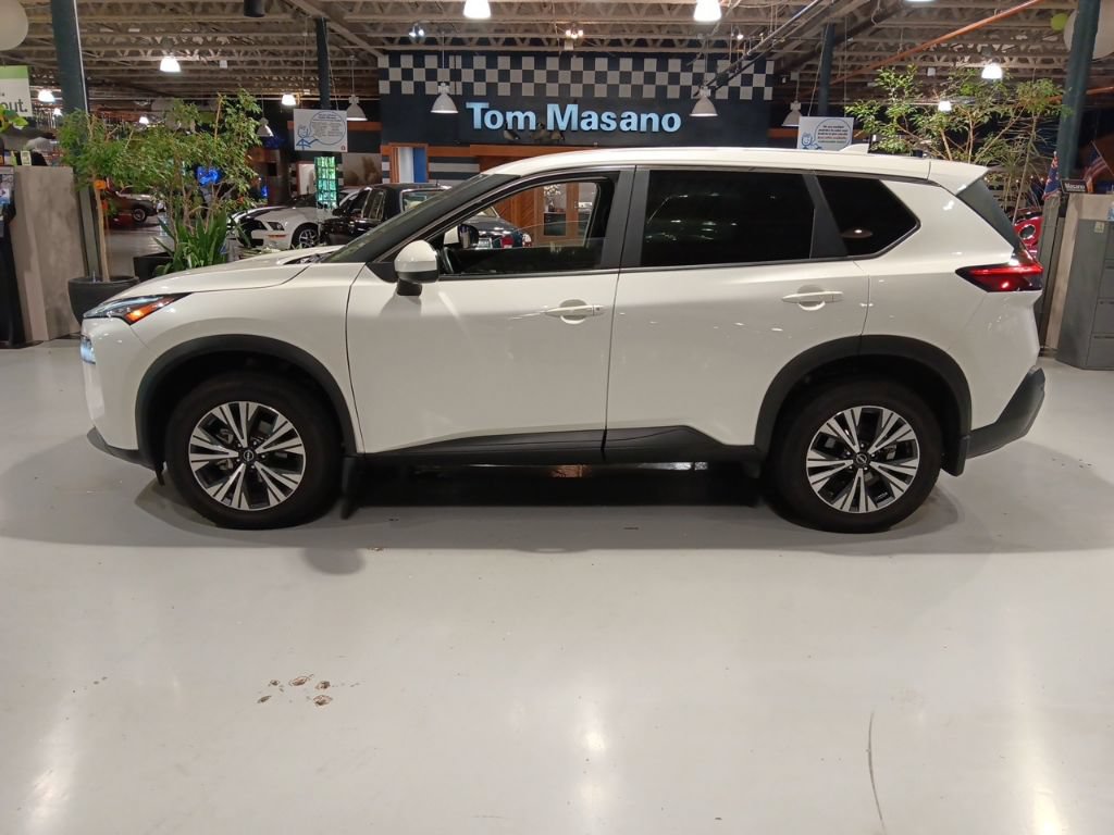 Used 2023 Nissan Rogue SV AWD/4WD image 17