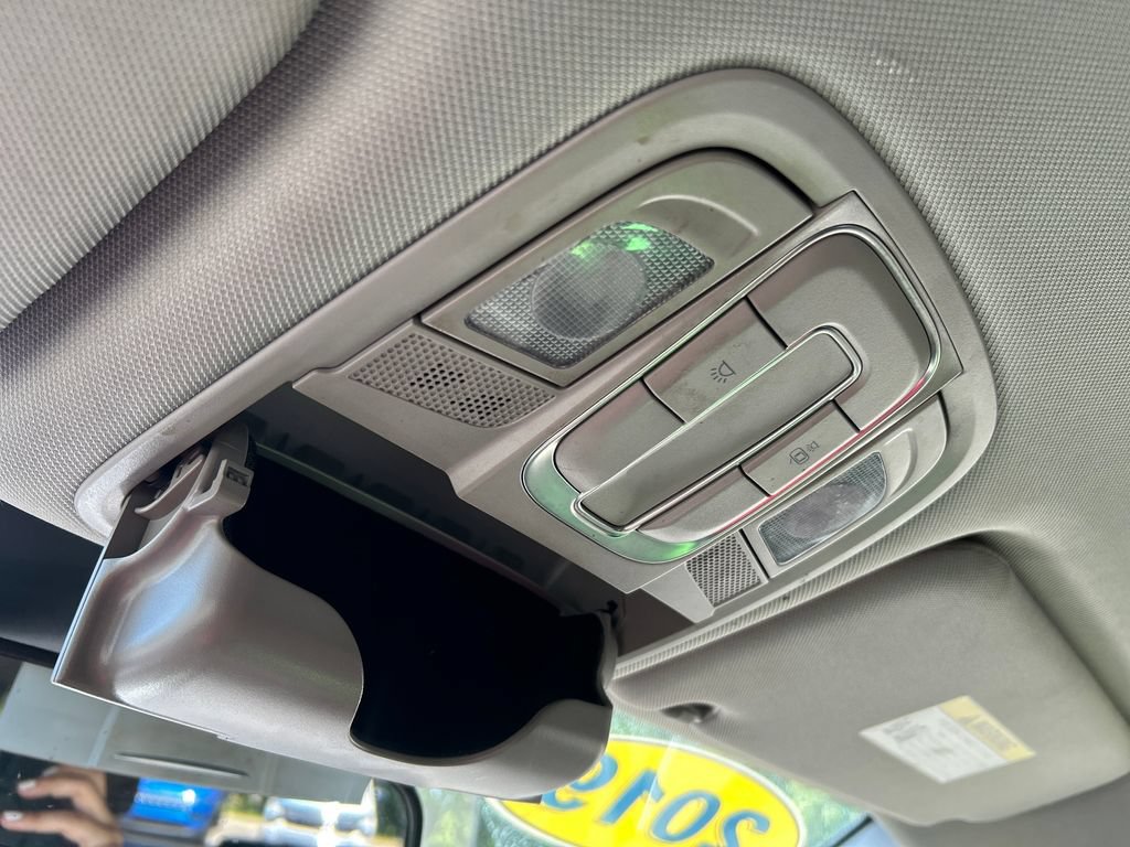 Used 2019 Hyundai Santa Fe SE AWD/4WD image 31