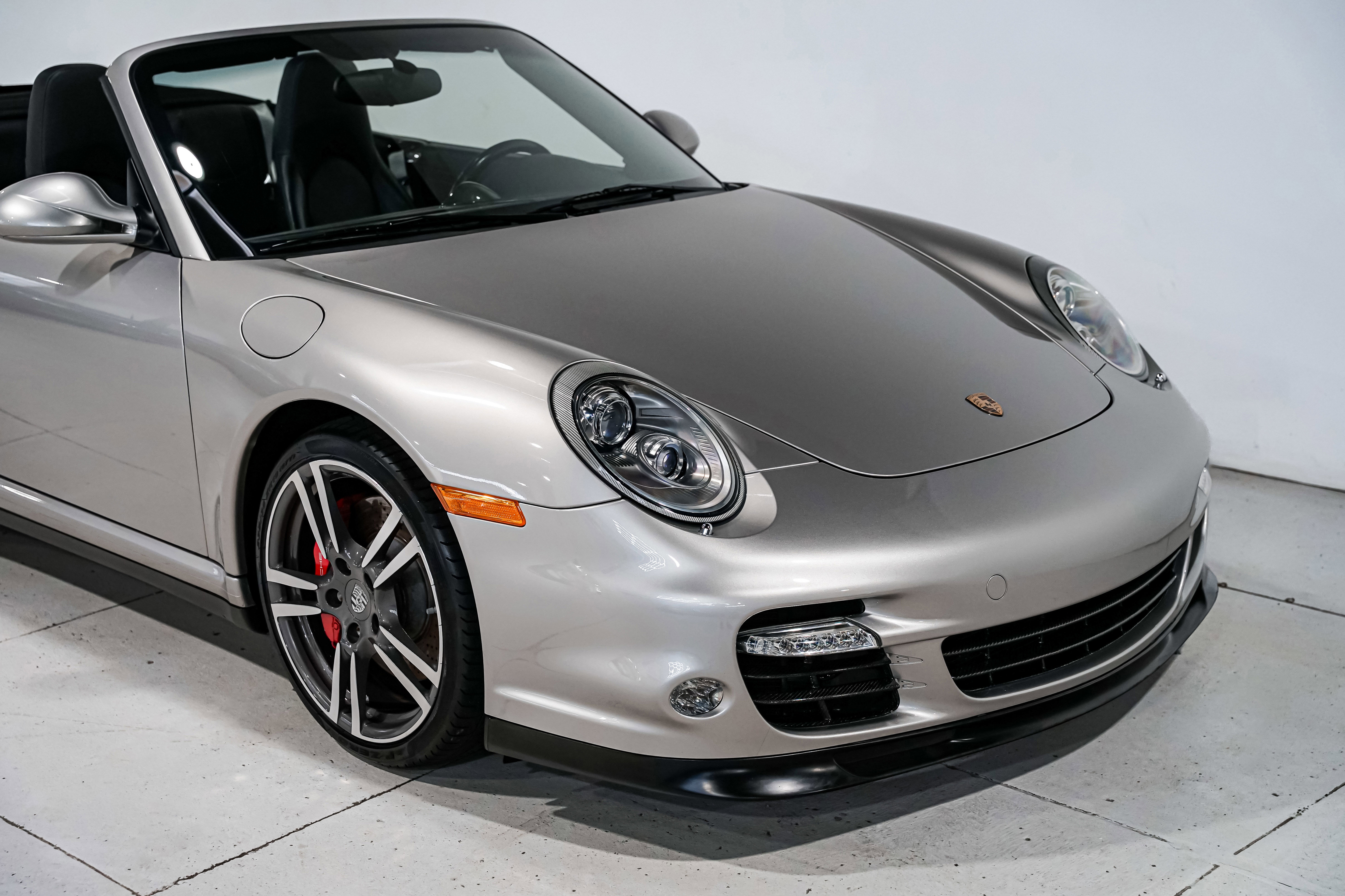 Used 2012 Porsche 911 Turbo image 47