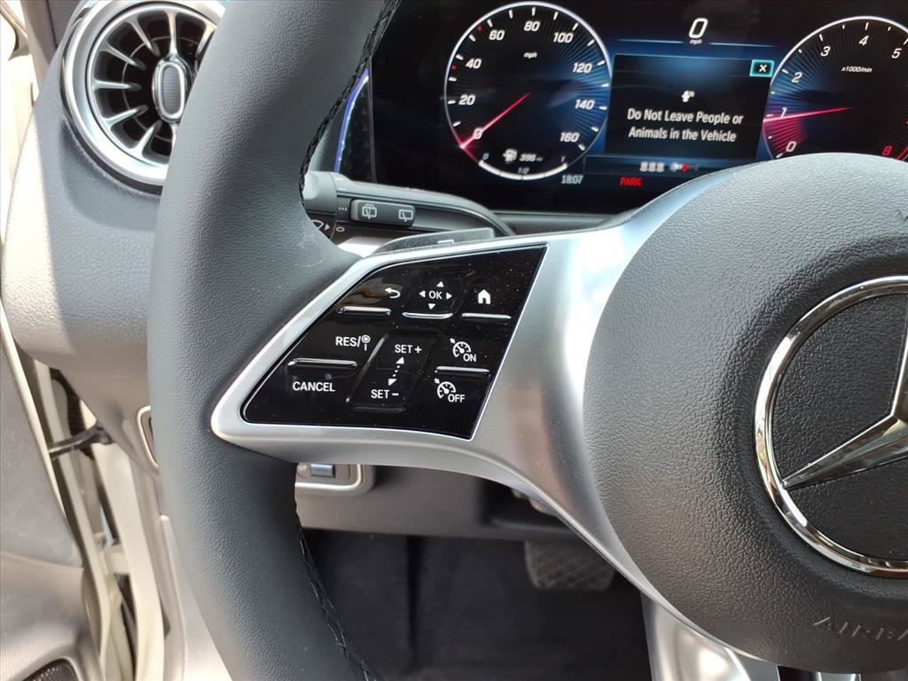 Used 2026 Mercedes-Benz GLB 250 4MATIC image 15