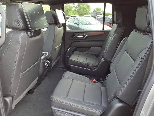 New 2026 GMC Yukon XL Denali w/ Advanced Technology Package AWD/4WD image 7