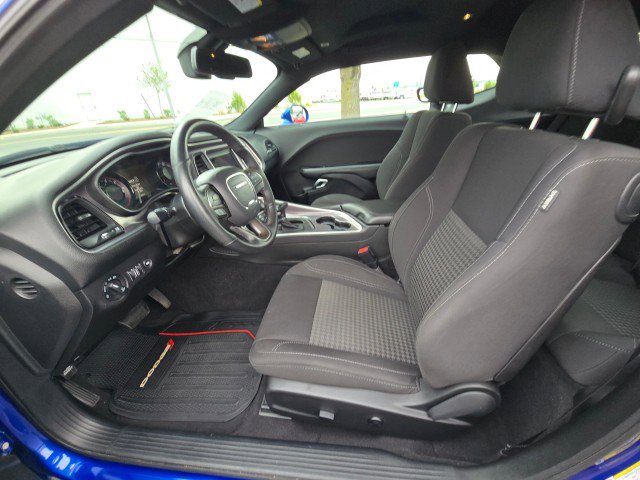 Used 2019 Dodge Challenger SXT w/ Driver Convenience Group image 17