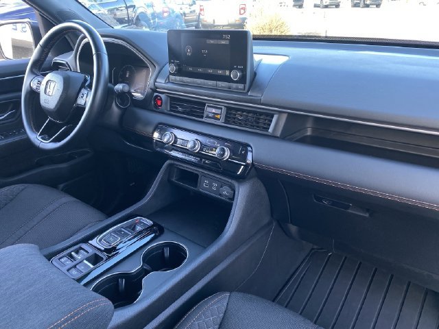 Used 2025 Honda Pilot Sport image 14