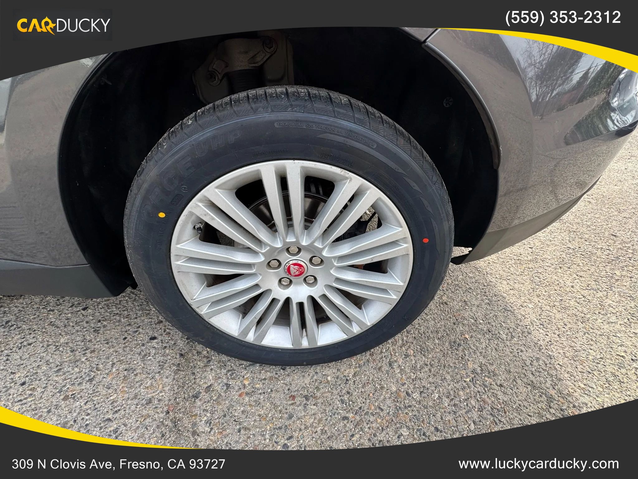 Used 2017 Jaguar F-PACE Premium image 25