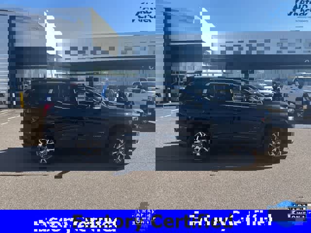 Certified 2022 GMC Acadia SLT image 8