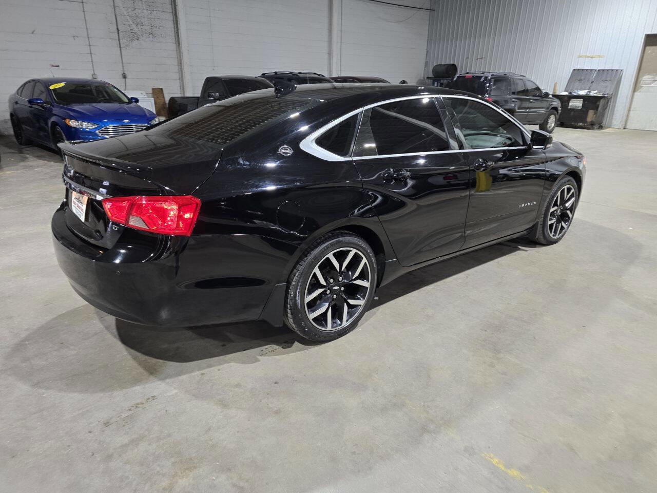 Used 2015 Chevrolet Impala LT image 12