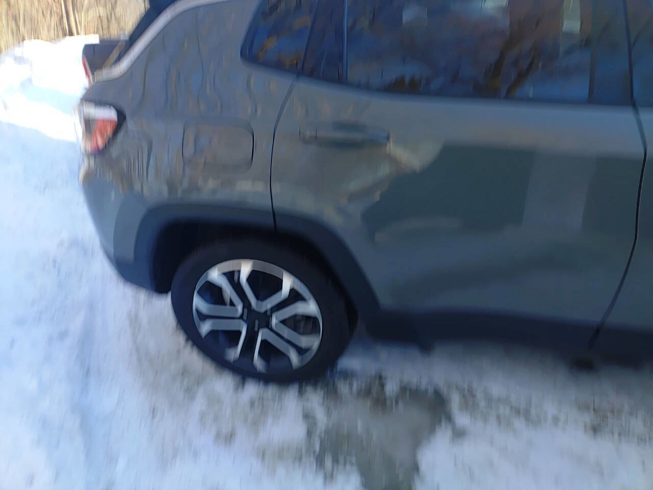 Used 2023 Jeep Compass Limited w/ Sun and Sound Group image 5