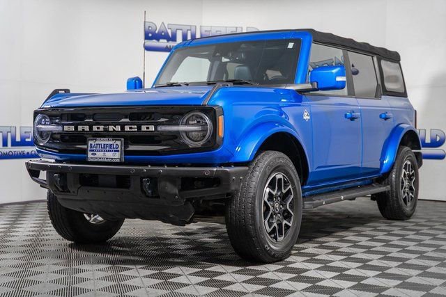 Used 2022 Ford Bronco Outer Banks image 3