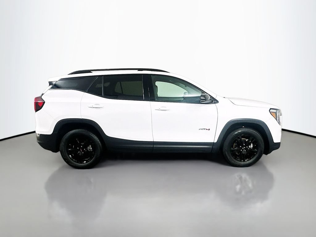 Used 2023 GMC Terrain AT4 AWD/4WD image 4