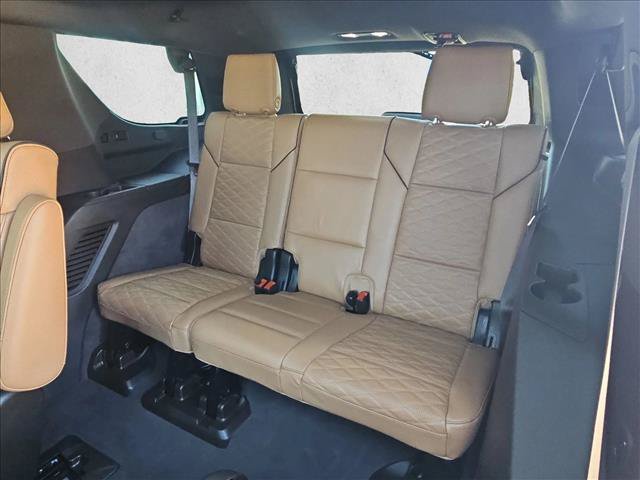 Used 2021 Cadillac Escalade Premium Luxury AWD/4WD image 23