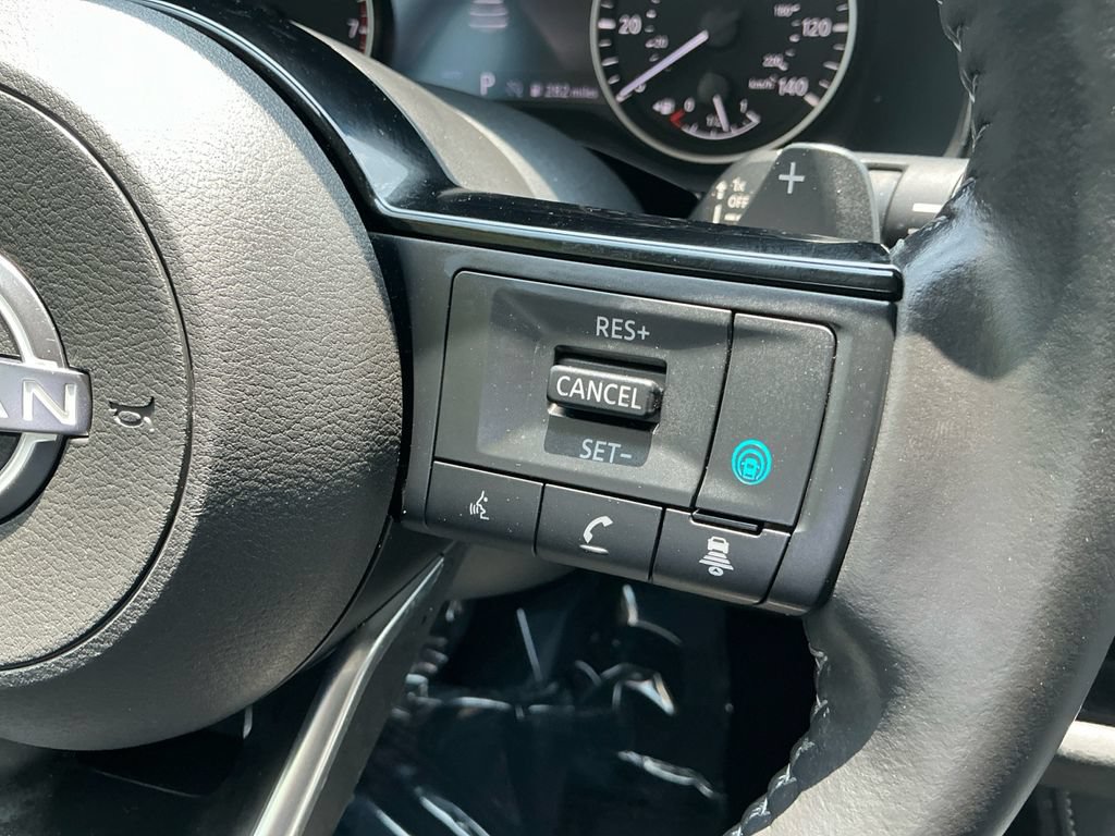 Used 2025 Nissan Pathfinder SL AWD/4WD image 20