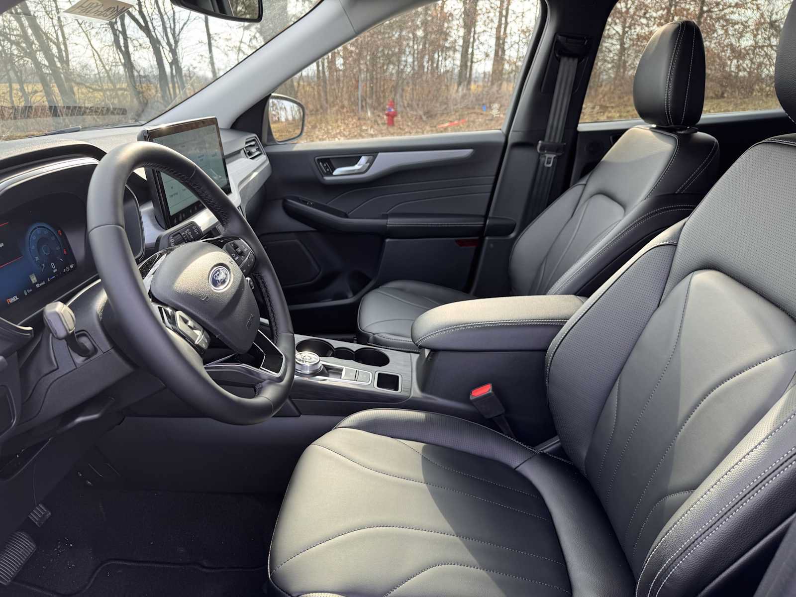 New 2026 Ford Escape SE w/ PHEV Premium Package FWD image 9