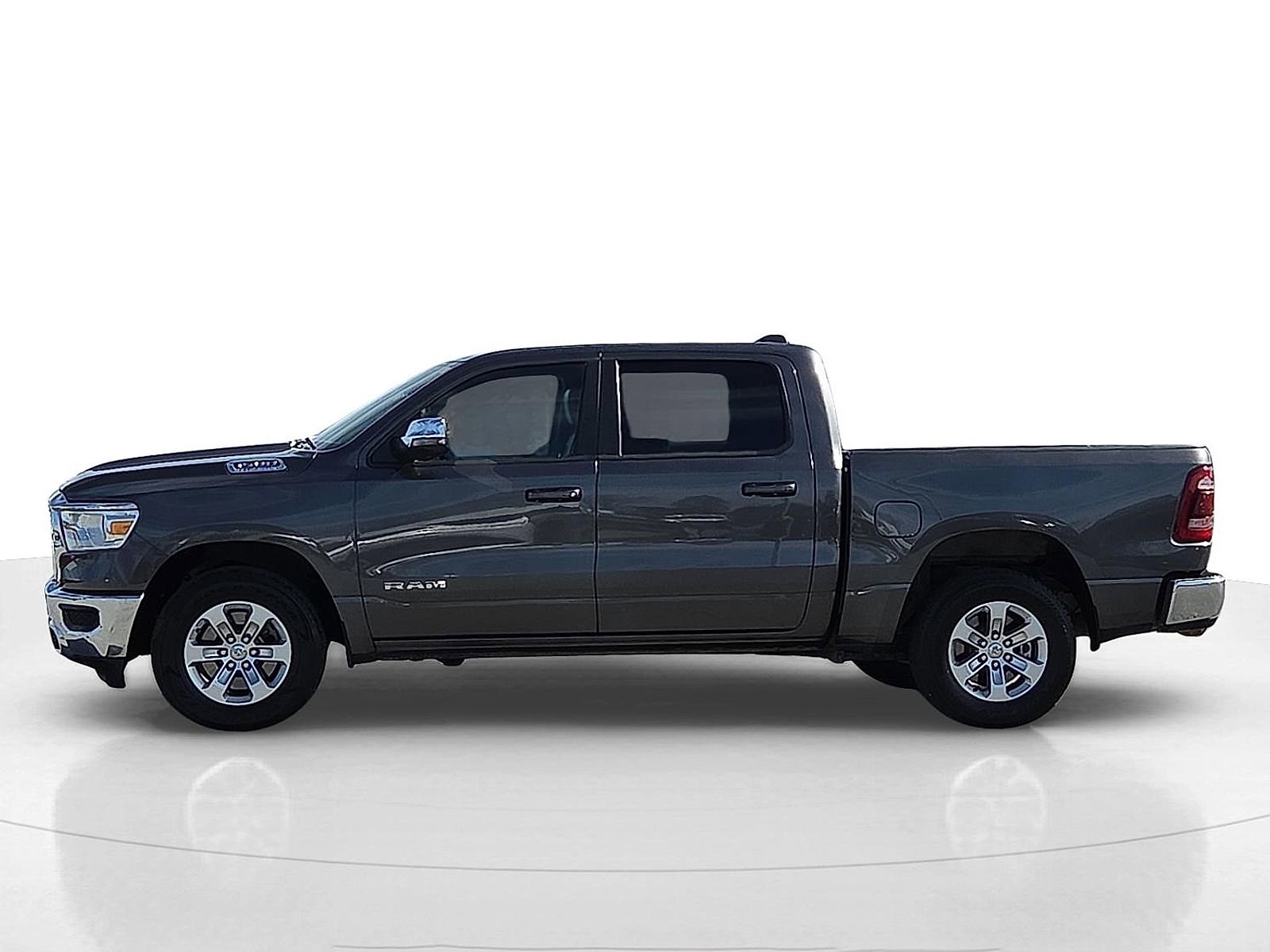 Used 2024 RAM 1500 Laramie image 3
