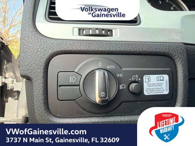 Used 2014 Volkswagen Touareg Executive AWD/4WD image 28