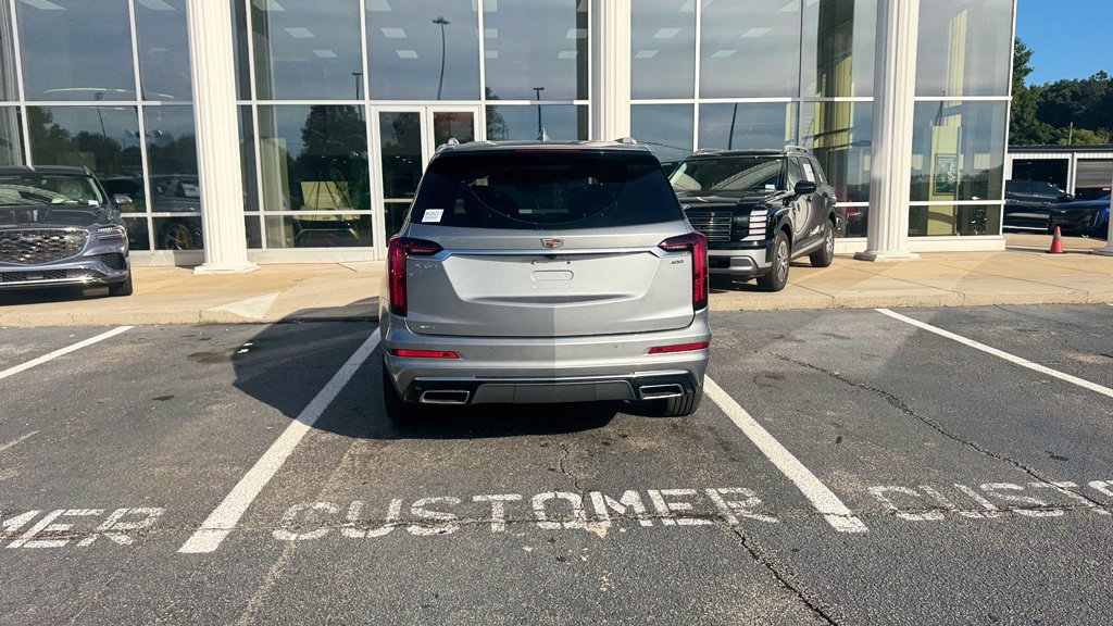 Used 2025 Cadillac XT6 Premium Luxury w/ Technology Package AWD/4WD image 4