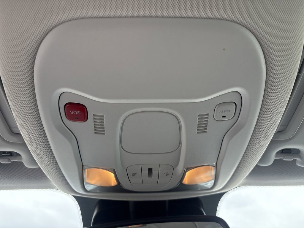 Used 2023 Jeep Renegade Trailhawk image 24