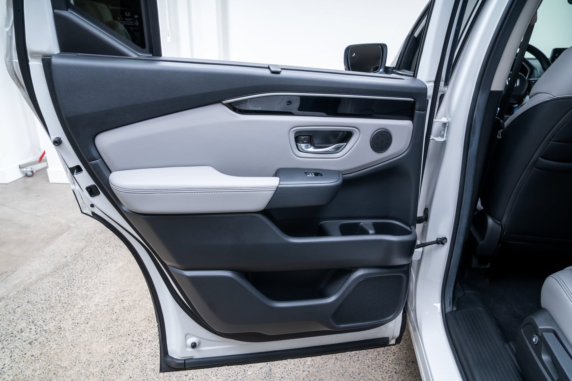 Used 2025 Honda Pilot EX-L image 22