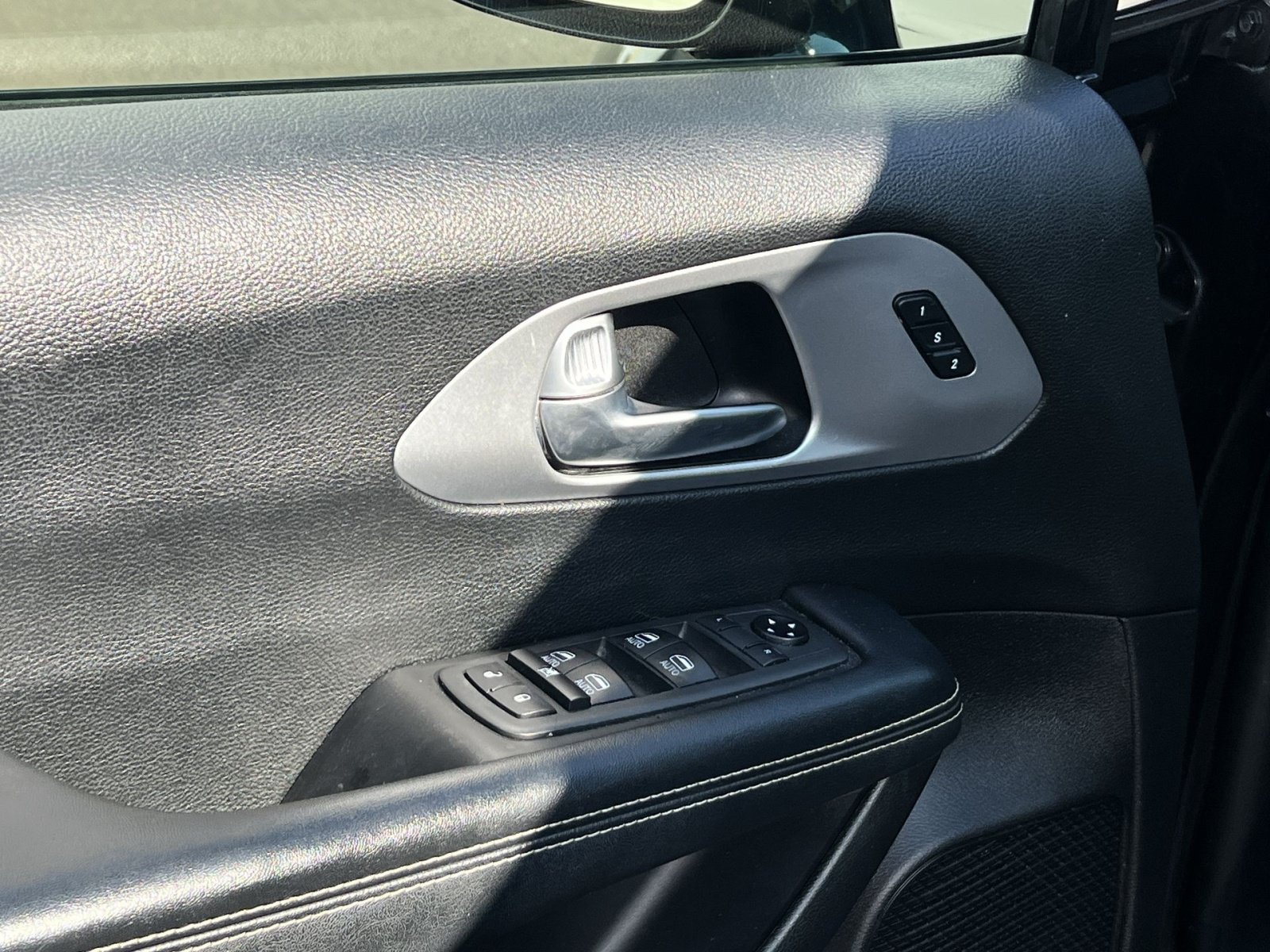 Used 2020 Chrysler Pacifica Touring-L Plus FWD image 12