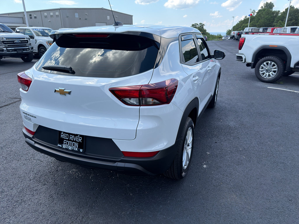 Used 2026 Chevrolet TrailBlazer LS FWD image 5