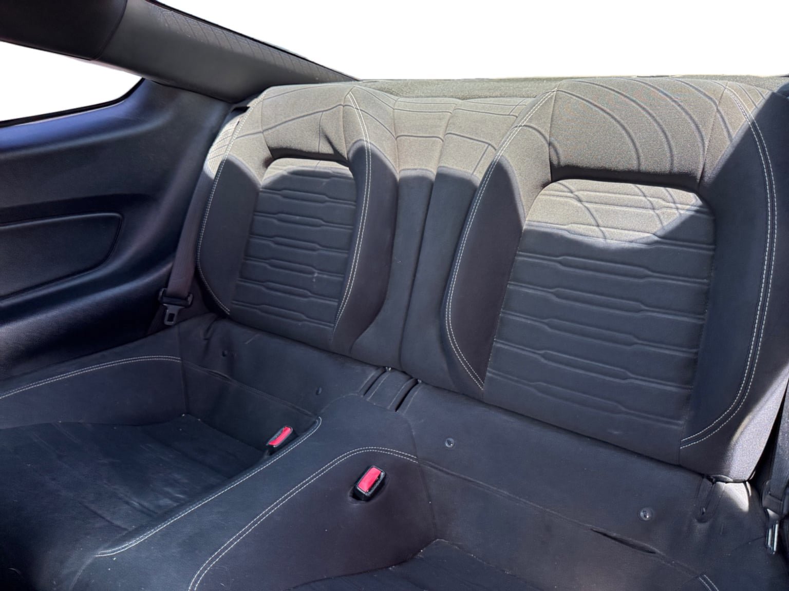 Used 2017 Ford Mustang Coupe RWD image 16