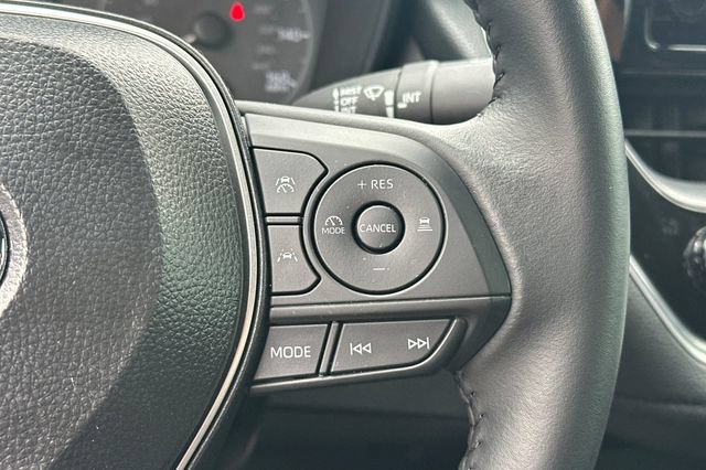 Used 2025 Toyota Corolla SE FWD image 28