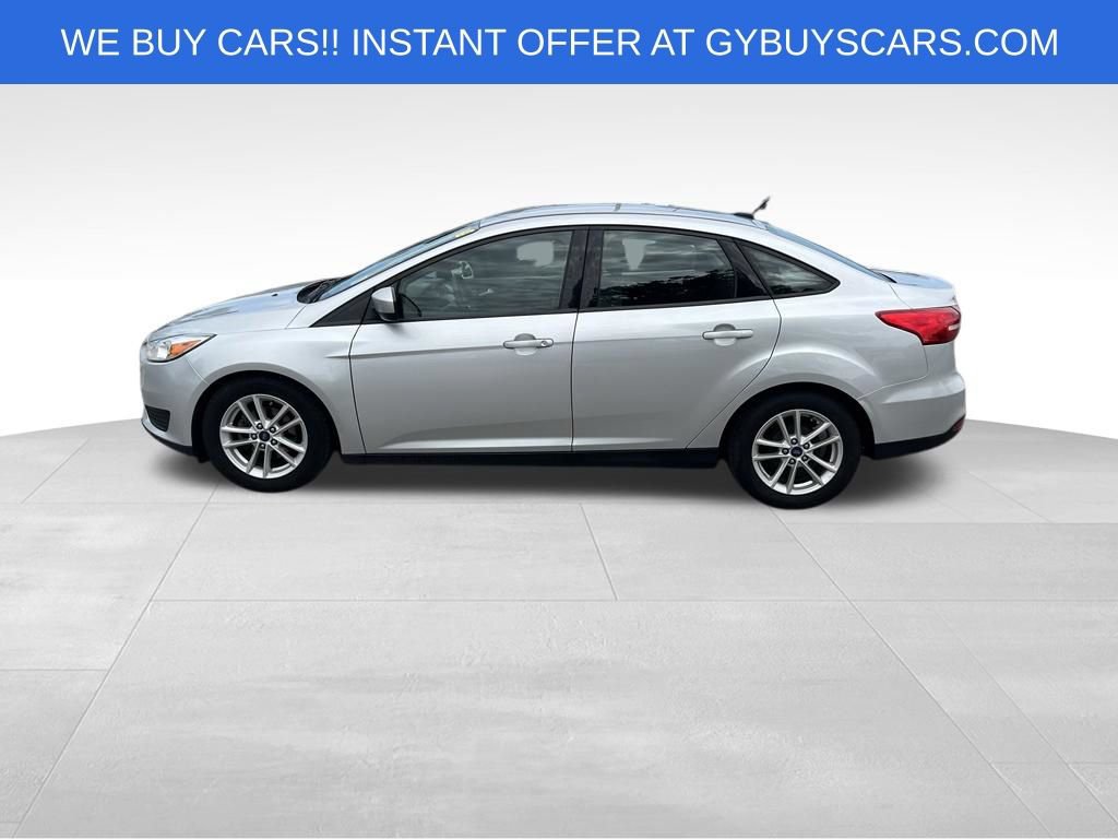 Used 2018 Ford Focus SE FWD image 3
