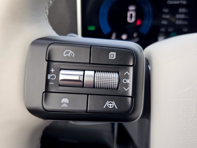 New 2026 Hyundai Santa Fe SE FWD image 13