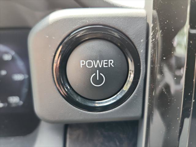 Certified 2025 Toyota Tacoma Limited AWD/4WD image 28
