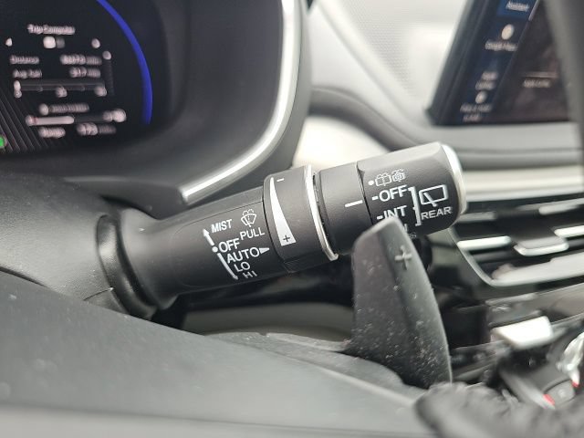 Used 2025 Acura MDX w/ Technology Package FWD image 37