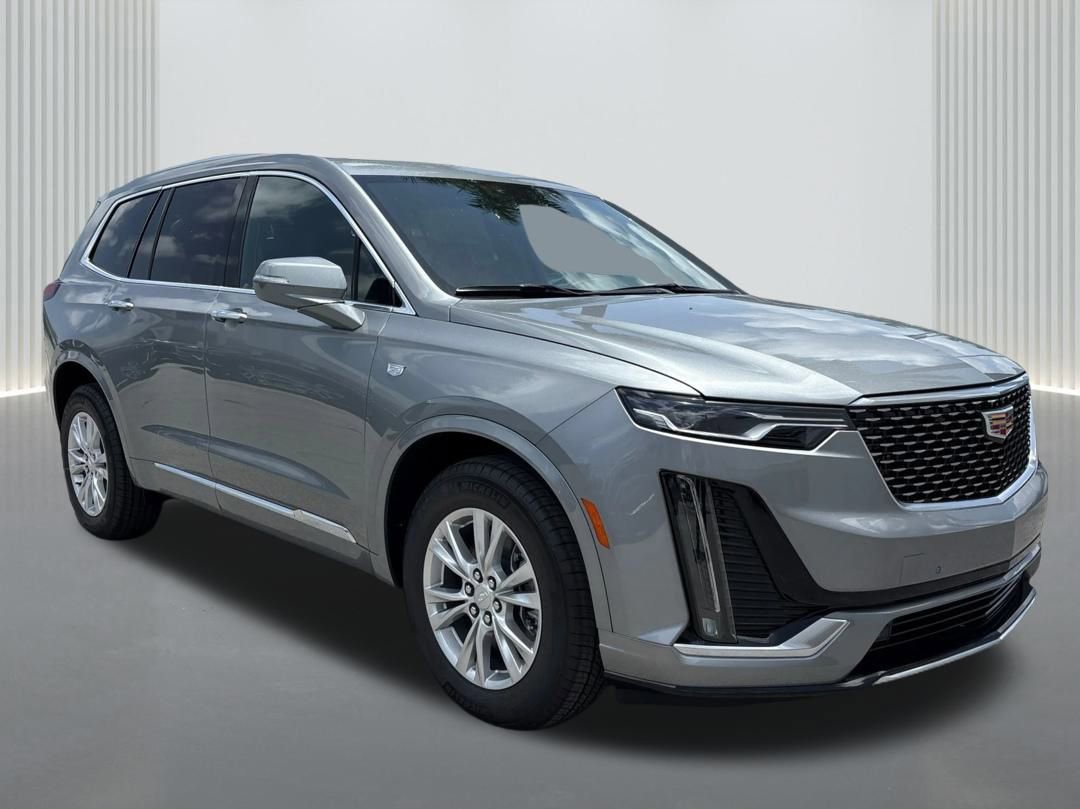 New 2025 Cadillac XT6 Luxury image 3