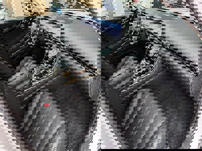 Used 2025 Genesis GV80 2.5T Standard image 4