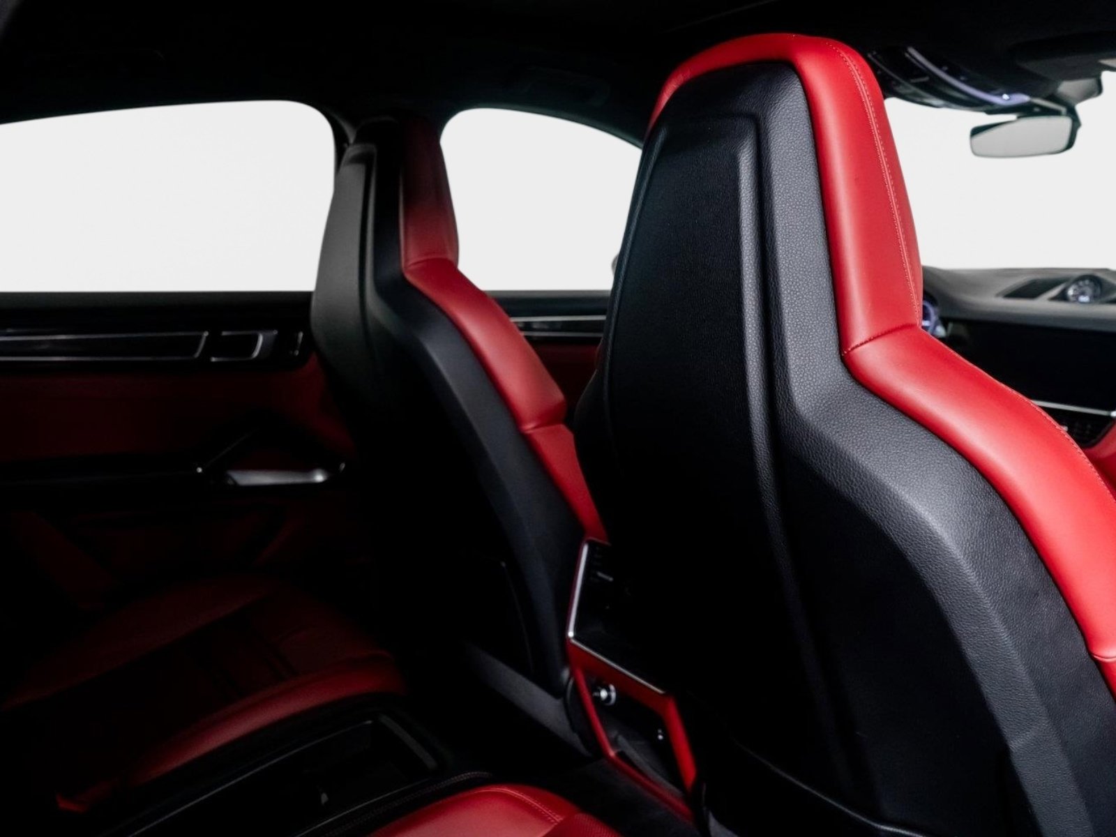 Used 2022 Porsche Cayenne Turbo image 55