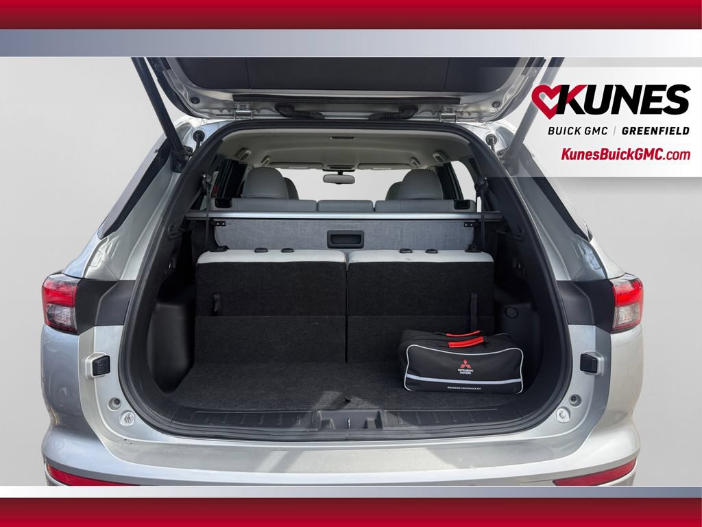 Used 2023 Mitsubishi Outlander SEL AWD/4WD image 35