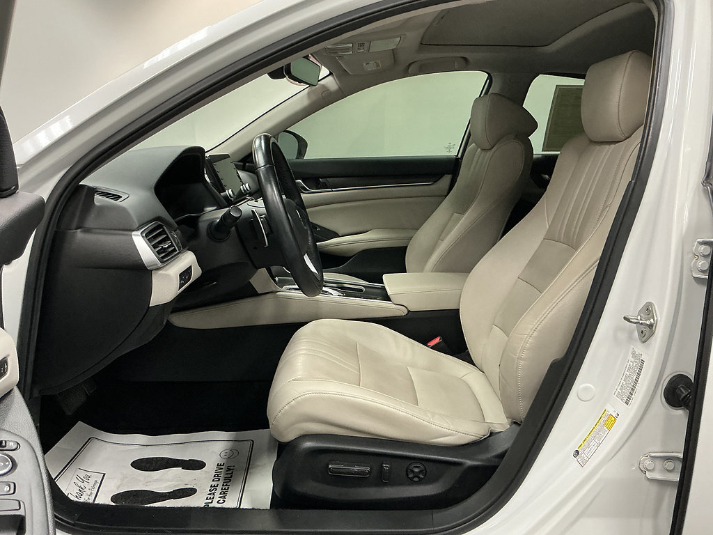 Used 2019 Honda Accord Touring image 8