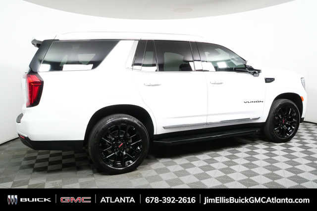 Used 2023 GMC Yukon SLT w/ SLT Premium Package image 2