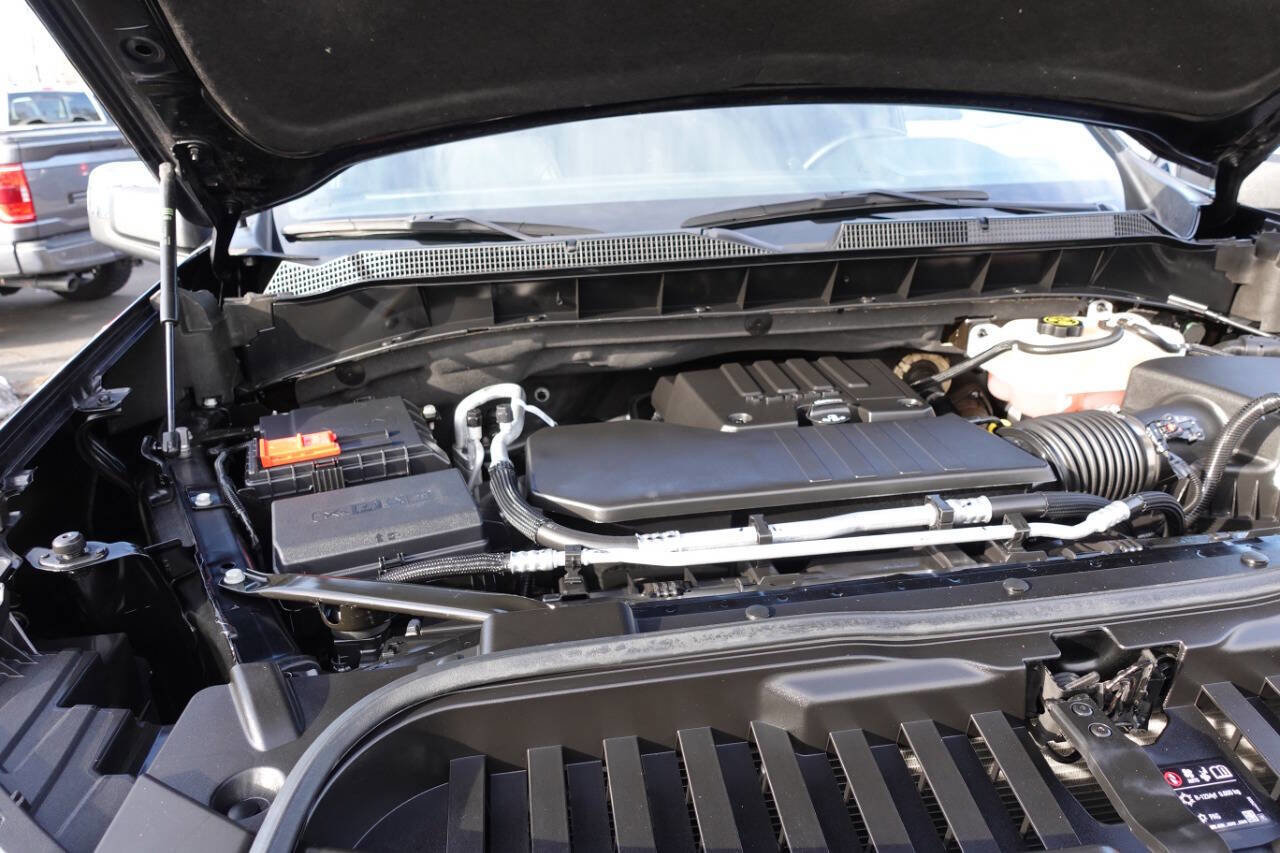Used 2024 Chevrolet Silverado 1500 LT AWD/4WD image 51