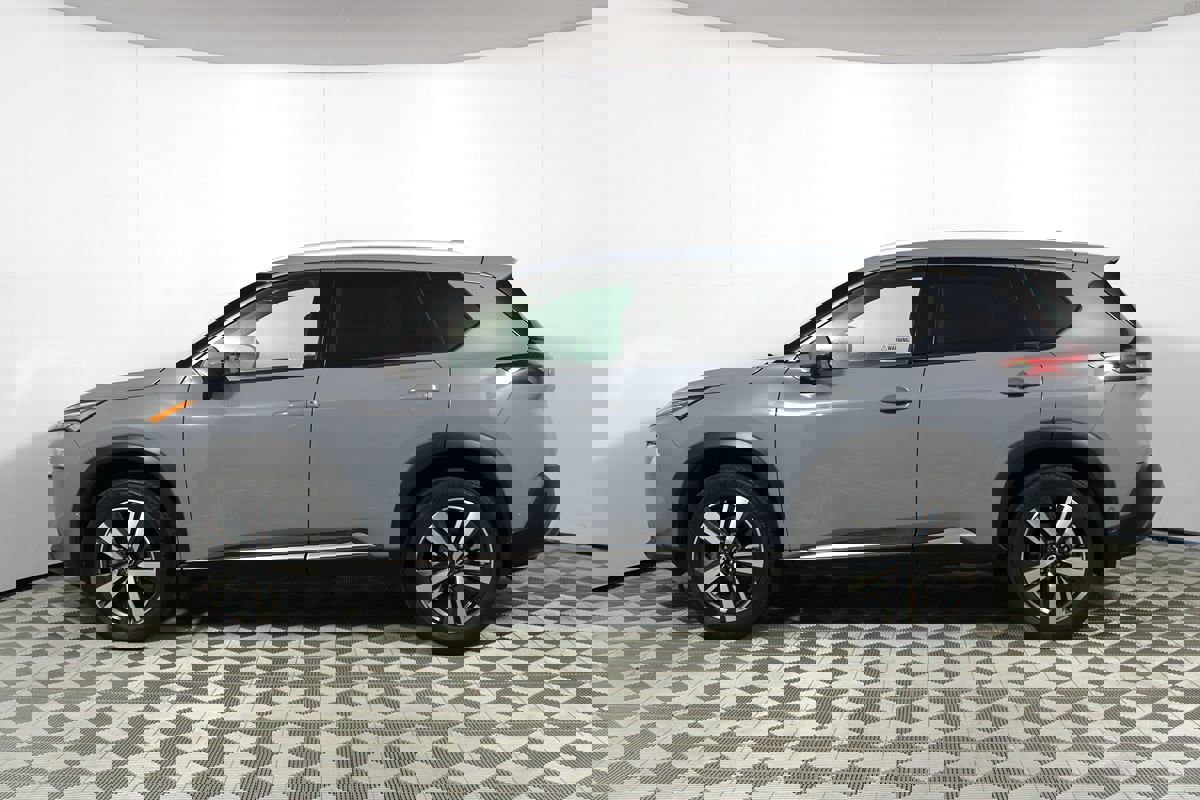 Used 2023 Nissan Rogue SL w/ SL Premium Package image 37