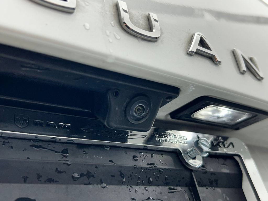 Used 2023 Volkswagen Tiguan SEL R-Line AWD/4WD image 45