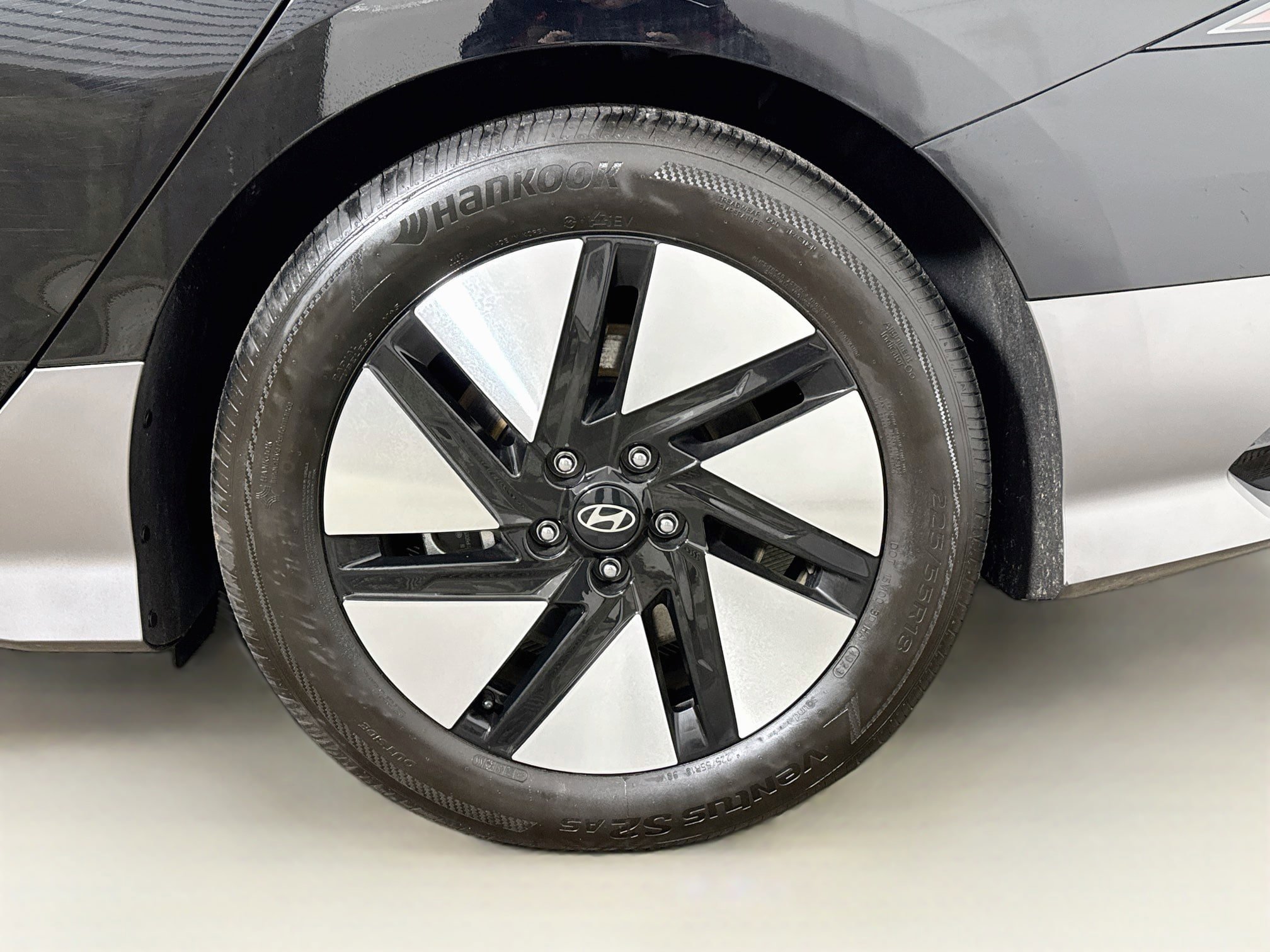 Used 2024 Hyundai Ioniq 6 SE AWD/4WD image 28