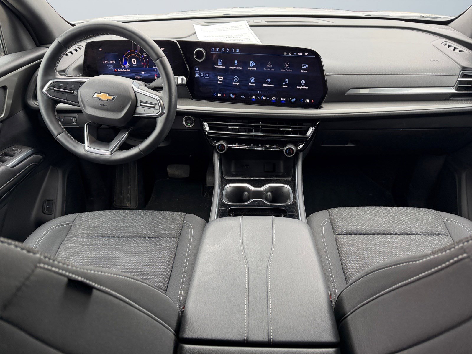 Used 2024 Chevrolet Traverse LT image 12