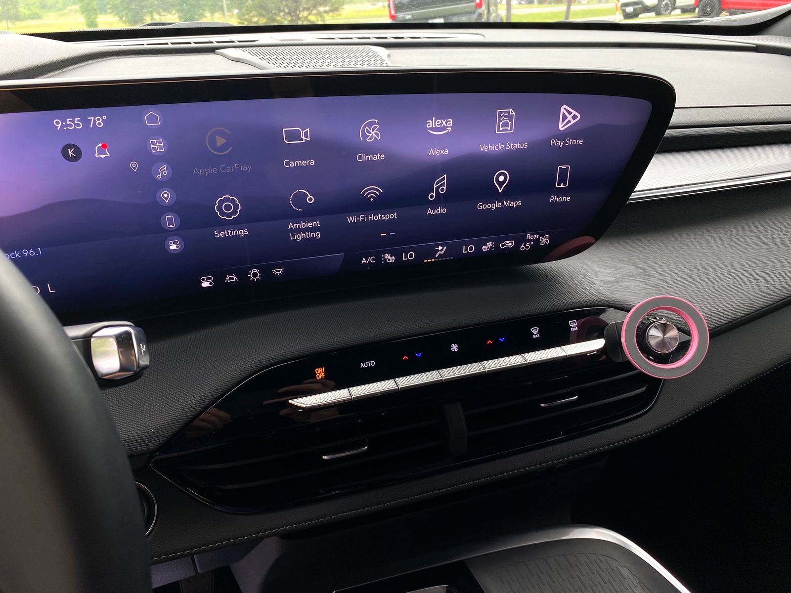 Used 2025 Buick Enclave Sport Touring FWD image 15