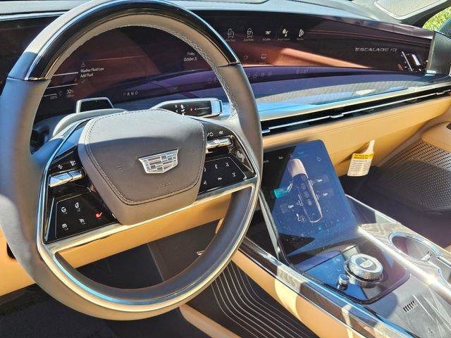 New 2026 Cadillac Escalade IQ Luxury 2 image 28